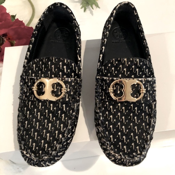 Tory Burch Shoes - NWT Tory Burch Raven Geo Gemini Link Loafers NEW